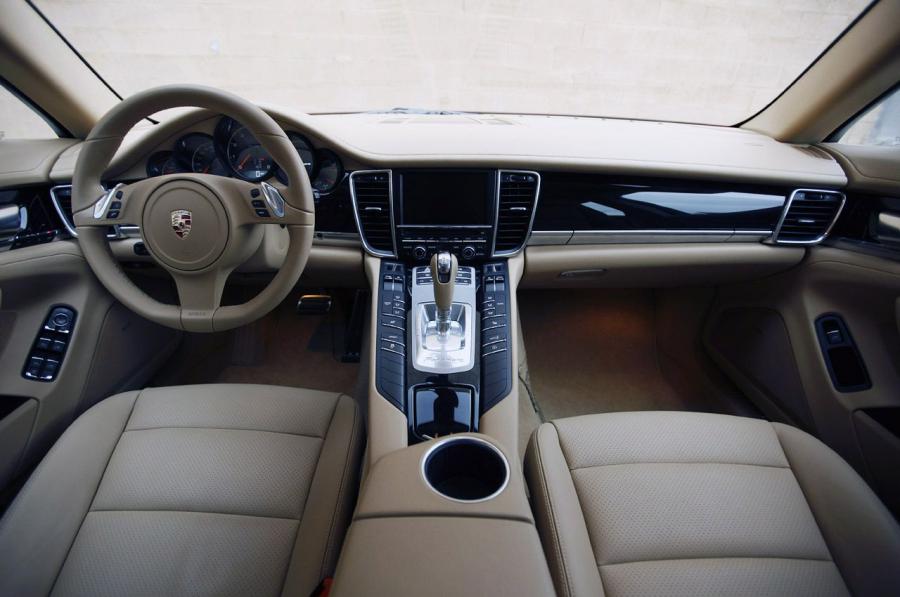  Porsche Panamera V6 2011 года  (фото 30 из 36)